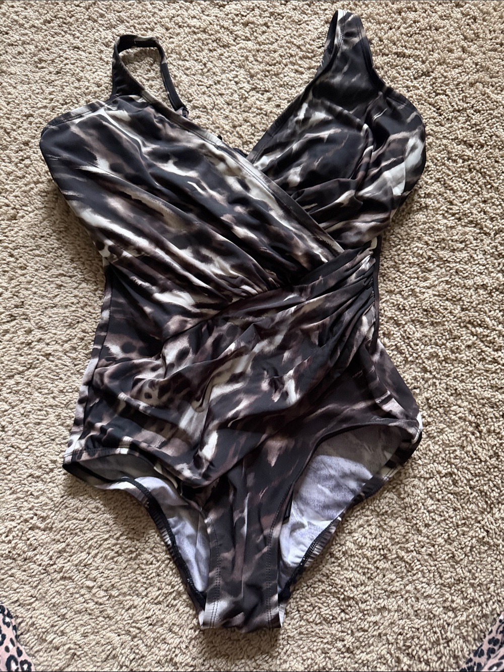 Miraclesuit sz 12DDD support shaper swimsuit